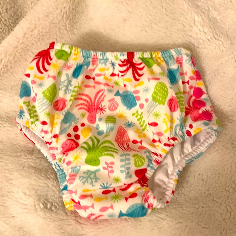 Size 3T swim diapers